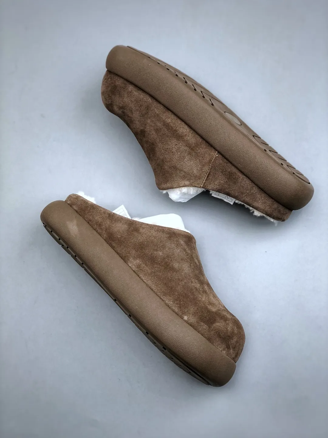 Local self-pickup 💰480 supports store release, the latest official revision and new style! The platform is exclusively for foreign trade UGG Tasman GTX winter neutral small potato snow shoes 1172790 Produced by the ten-year-old brand shoemaking OEM production line. Pay attention to every detail. Longfeng A-grade genuine sheep fur is integrated. Completely built in accordance with the ZP process. Size: 35-40
